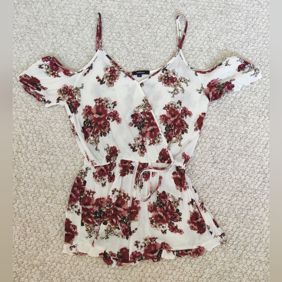 Ambiance Floral Romper - Picture 2 of 8